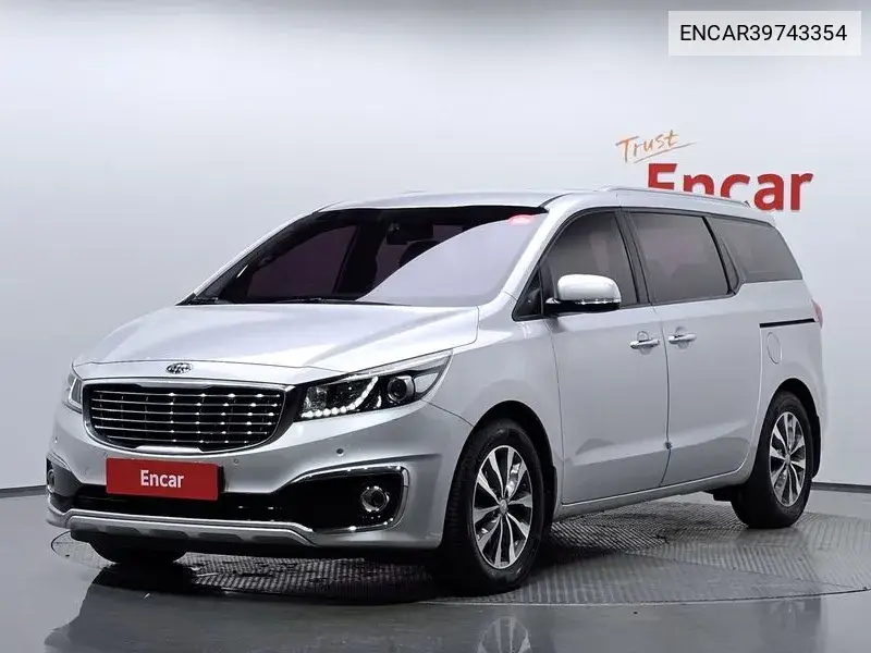 Kia Carnival 2017 года выпуска