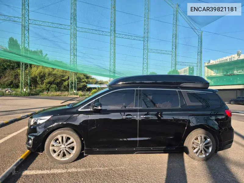 Kia Carnival 2017 года выпуска