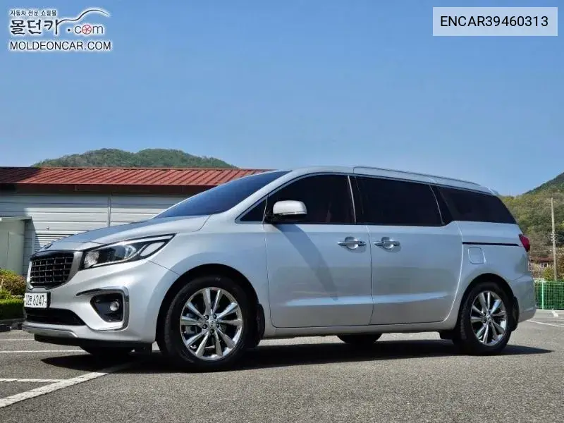 Kia Carnival 2018 года выпуска