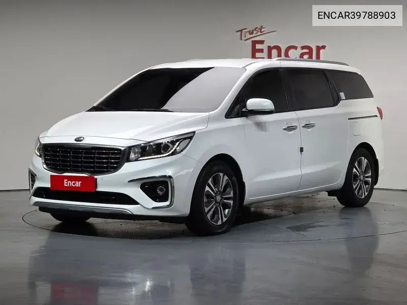 Kia Carnival 2018 года выпуска