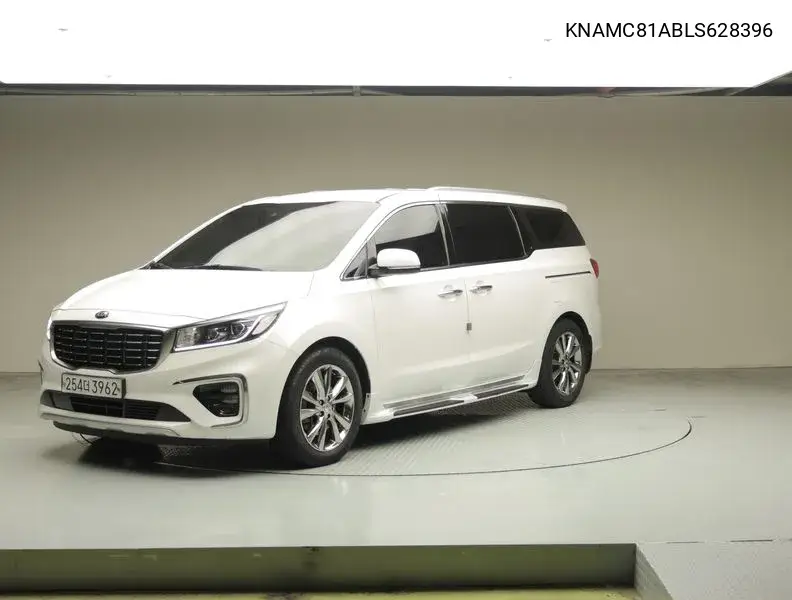 Kia Carnival 2019 года выпуска