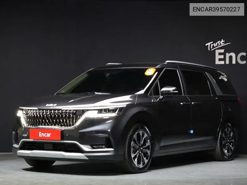 Kia Carnival 2022 года выпуска