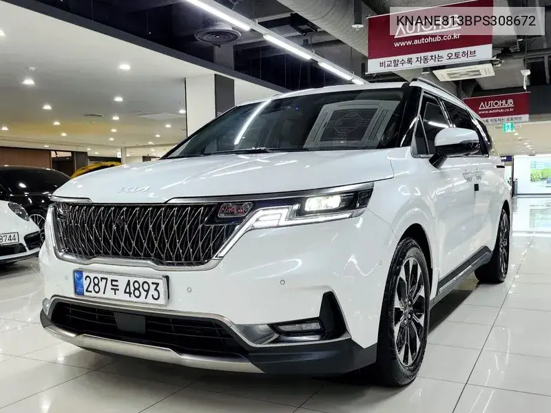Kia Carnival 2023 года выпуска