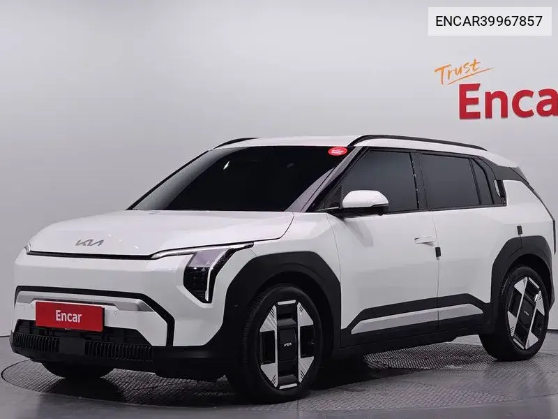 Kia EV3 2024 года выпуска