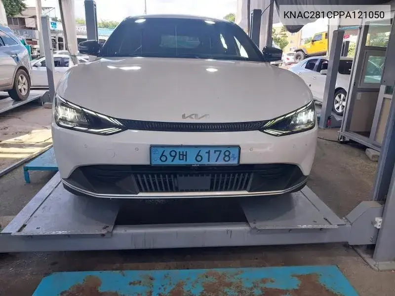 Kia EV6 2023 года выпуска
