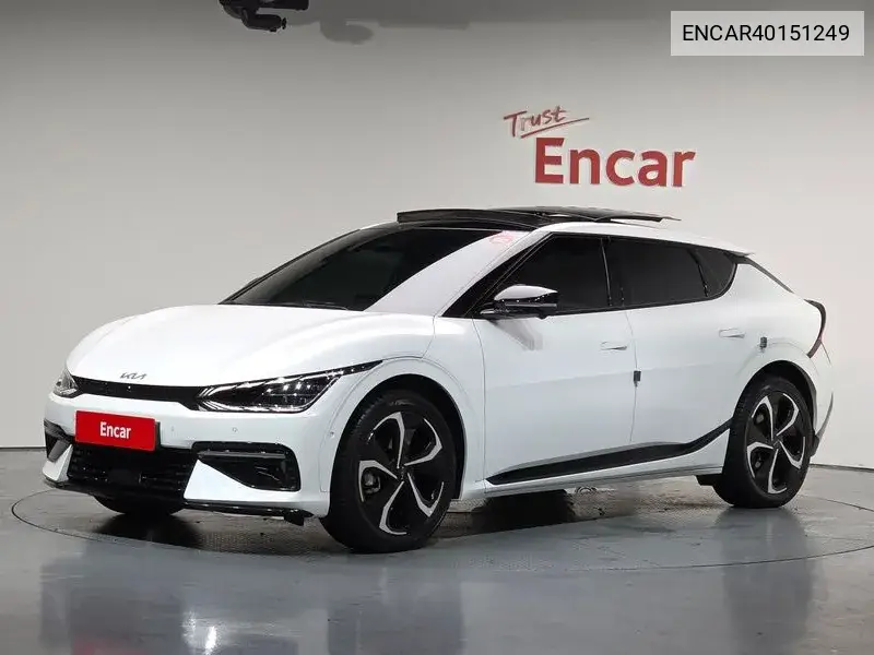 Kia EV6 2023 года выпуска