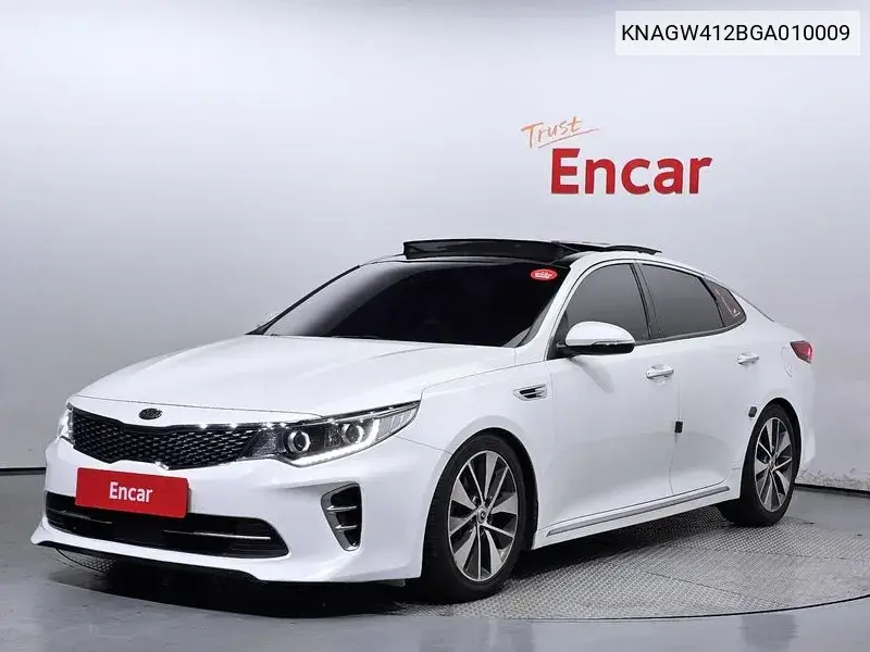 Kia K5 2015 года выпуска