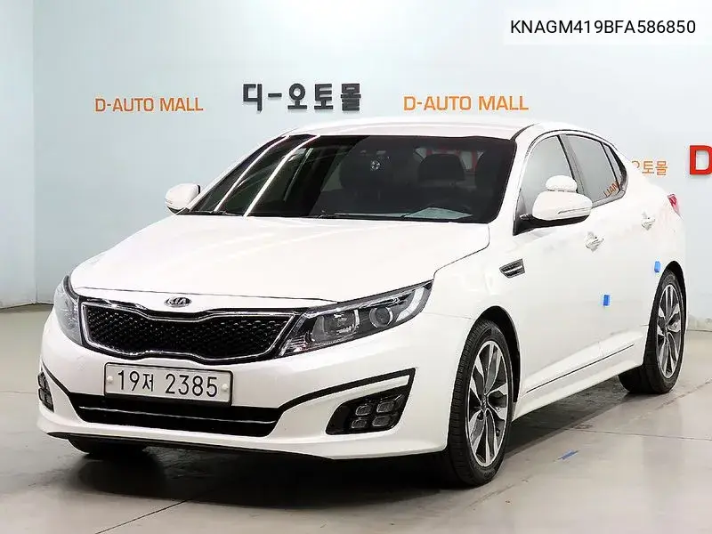 Kia K5 2015 года выпуска