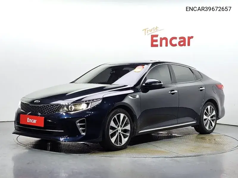 Kia K5 2015 года выпуска