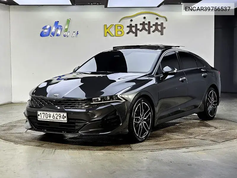 Kia K5 2020 года выпуска