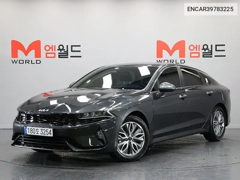 Kia K5 2021 года выпуска