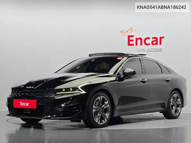 Kia K5 2022 года выпуска