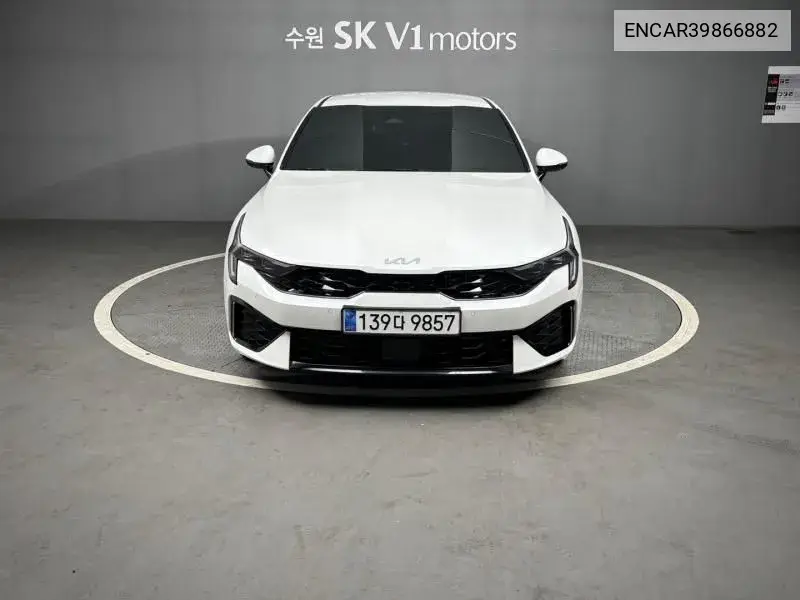 Kia K5 2024 года выпуска