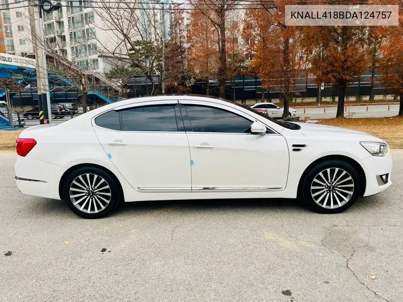 Kia K7 2013 года выпуска