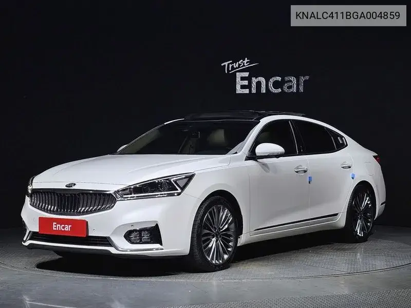 Kia K7 2016 года выпуска