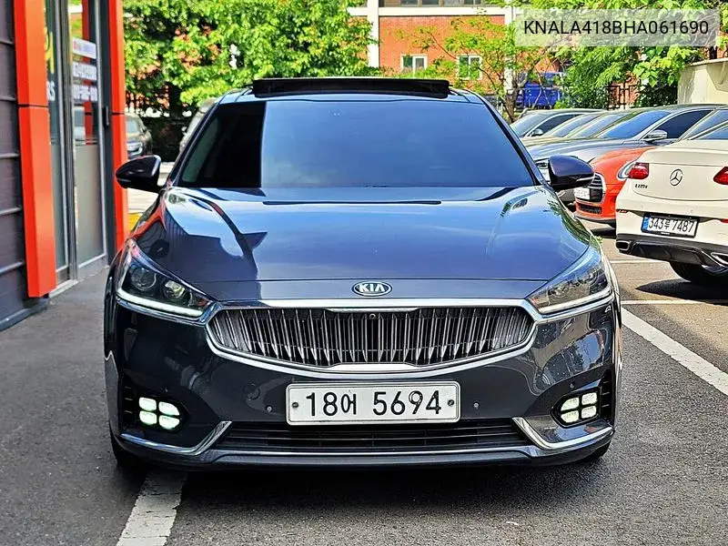 Kia K7 2017 года выпуска