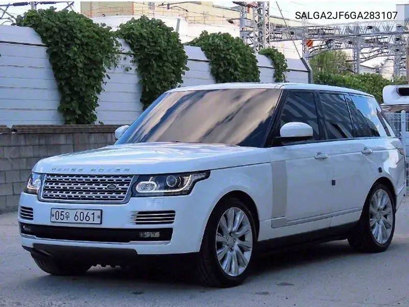Land Rover Range Rover 2016 года выпуска