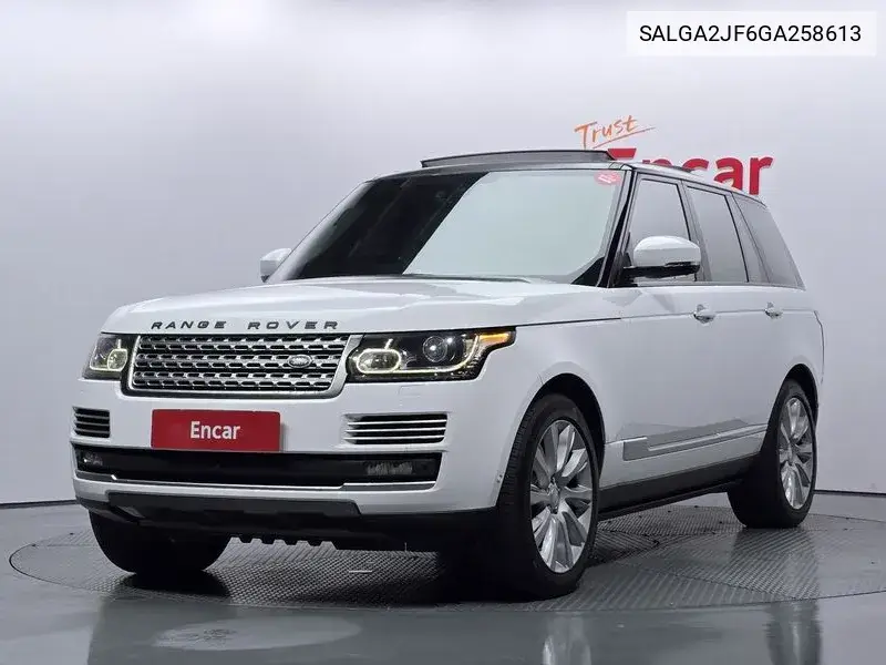 Land Rover Range Rover 2016 года выпуска