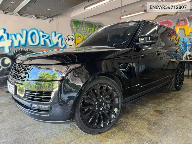 Land Rover Range Rover 2017 года выпуска
