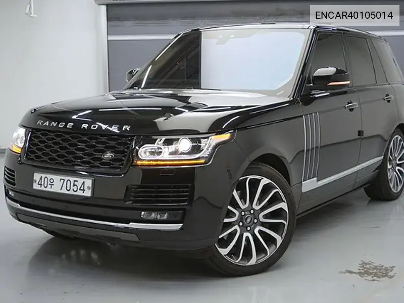 Land Rover Range Rover 2017 года выпуска