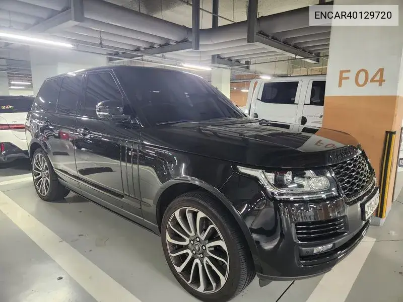 Land Rover Range Rover 2017 года выпуска