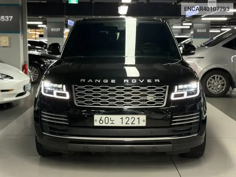 Land Rover Range Rover 2018 года выпуска
