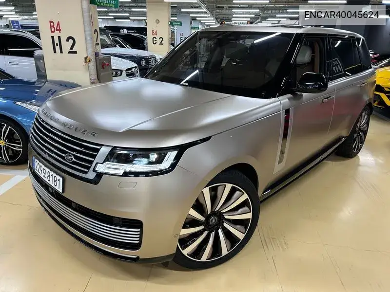 Land Rover Range Rover 2023 года выпуска