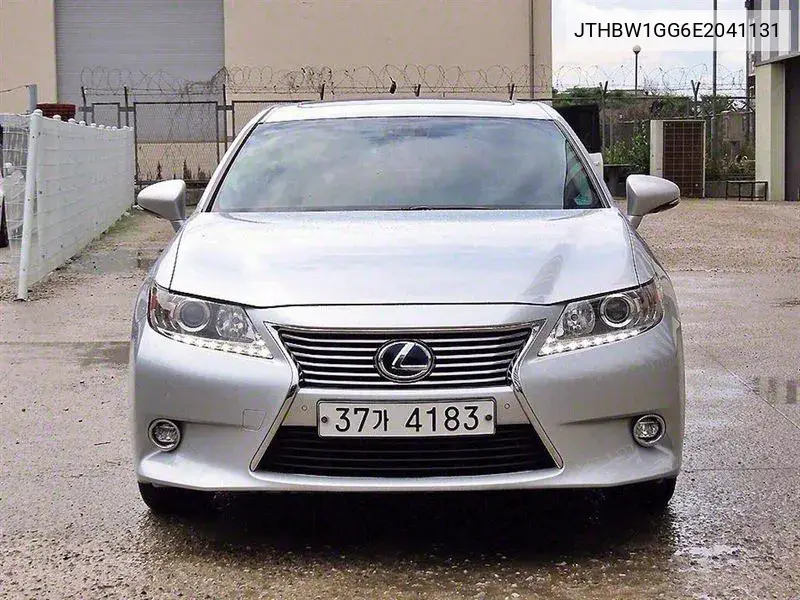 Lexus ES 2013 года выпуска