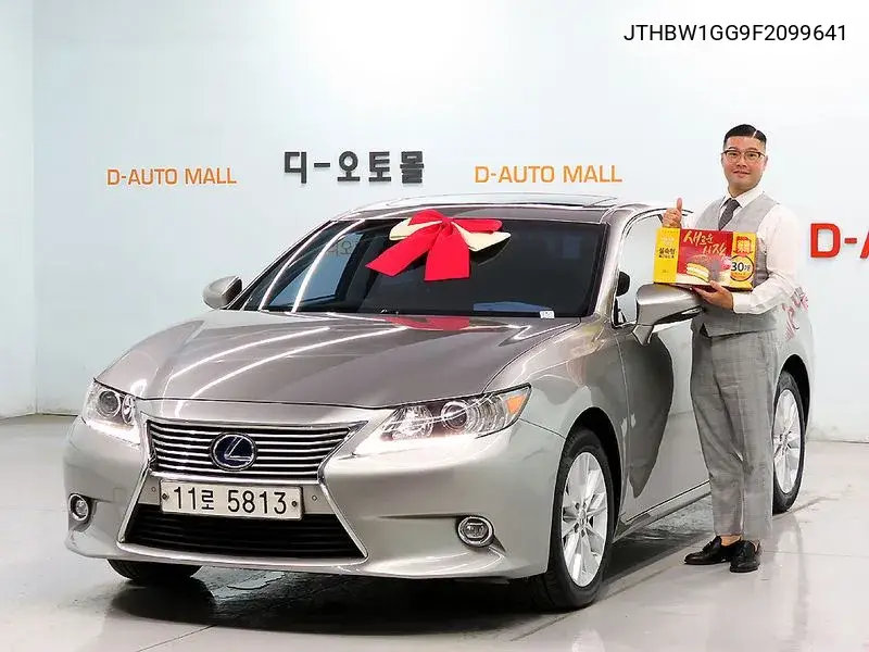 Lexus ES 2015 года выпуска