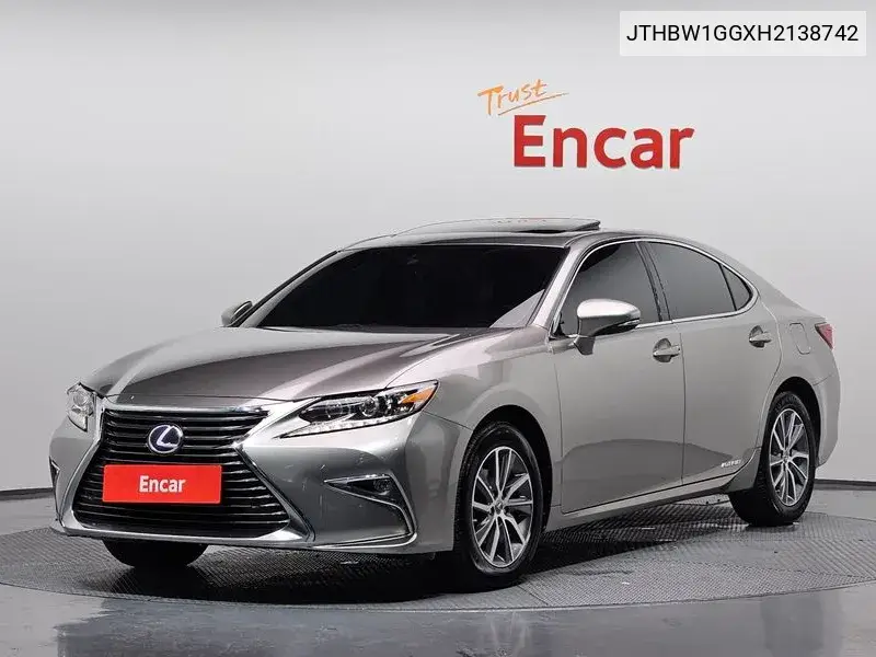 Lexus ES 2016 года выпуска