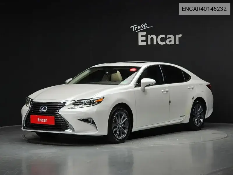 Lexus ES 2016 года выпуска