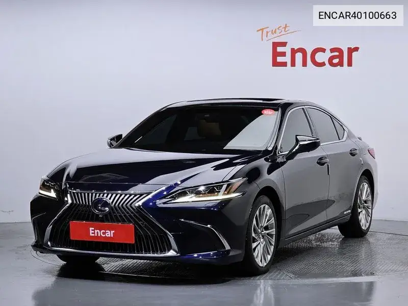 Lexus ES 2020 года выпуска