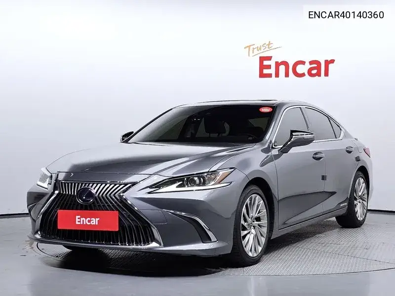 Lexus ES 2020 года выпуска