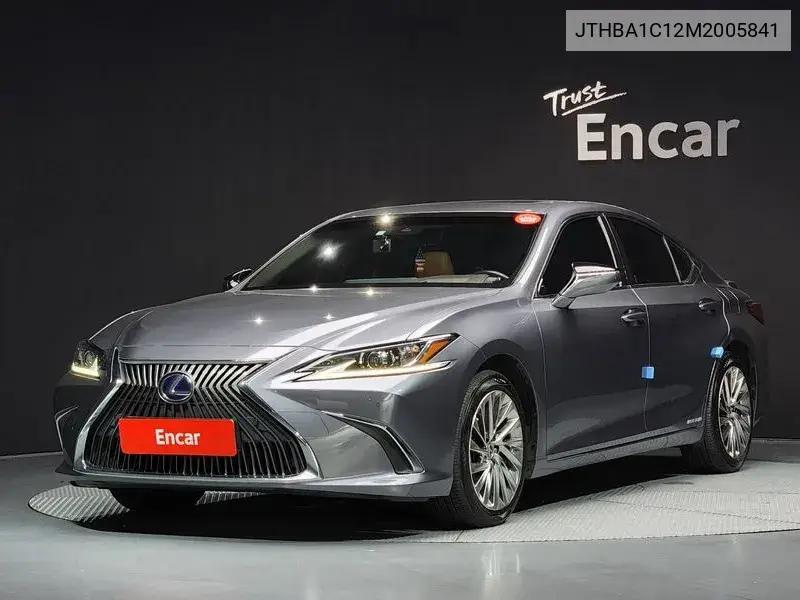 Lexus ES 2021 года выпуска