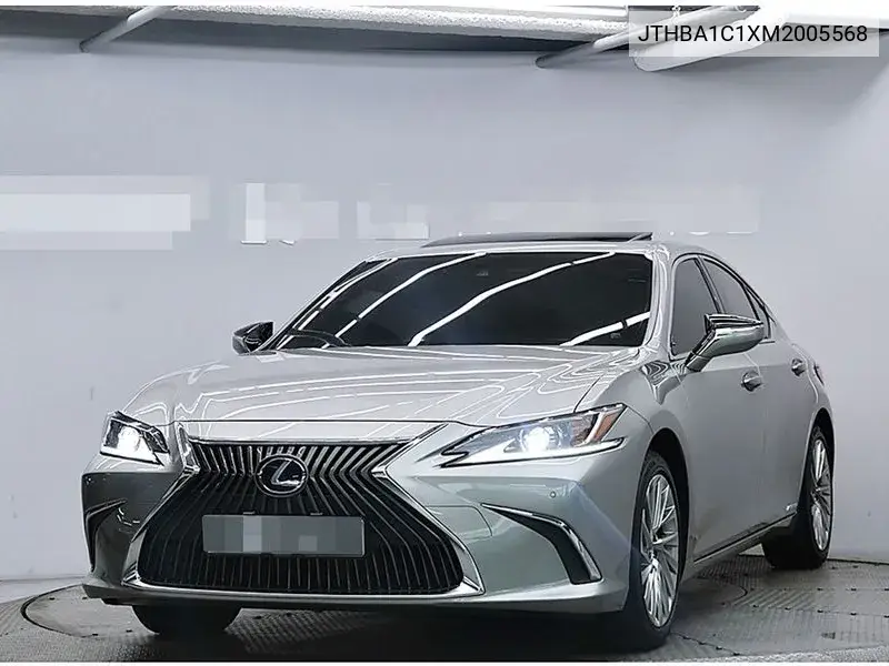 Lexus ES 2021 года выпуска