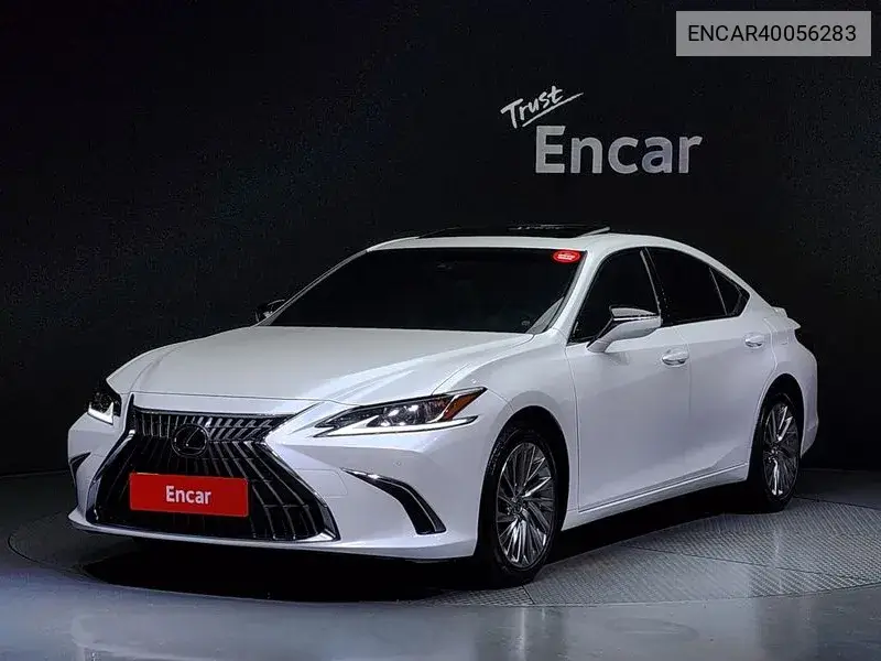 Lexus ES 2022 года выпуска