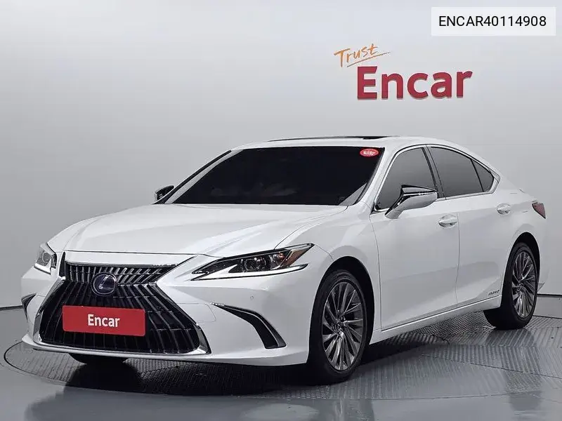 Lexus ES 2022 года выпуска