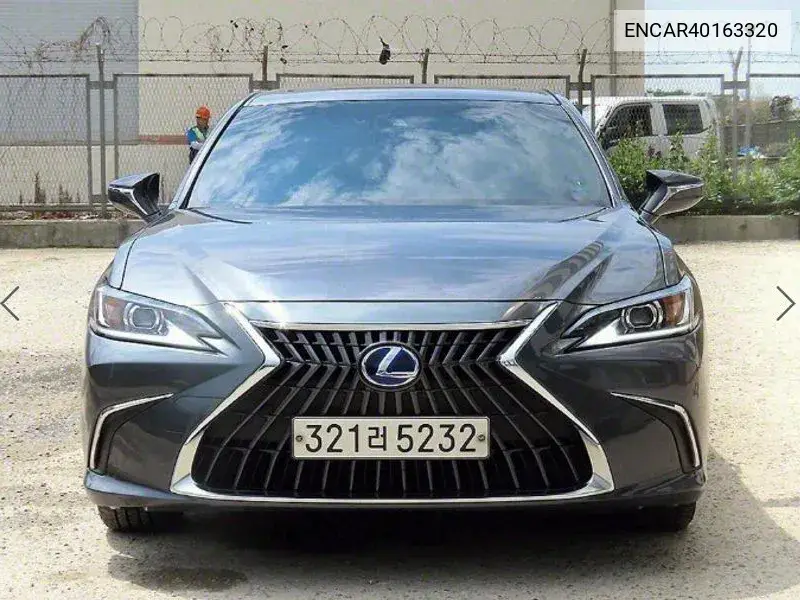 Lexus ES 2022 года выпуска