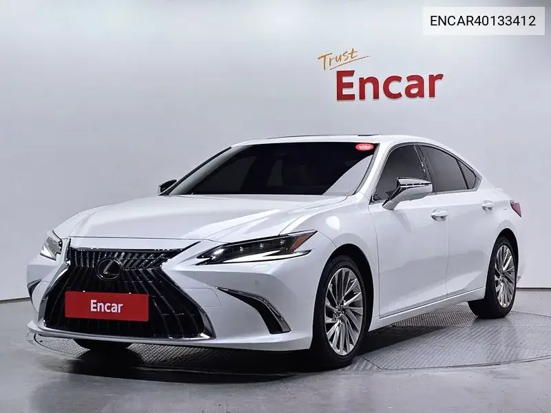 Lexus ES 2024 года выпуска