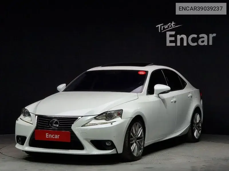 Lexus IS 2014 года выпуска