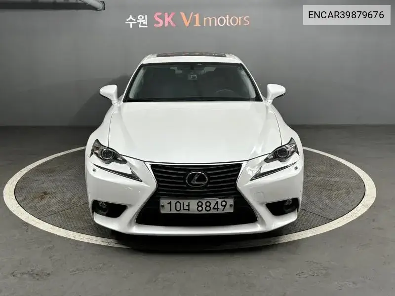 Lexus IS 2015 года выпуска