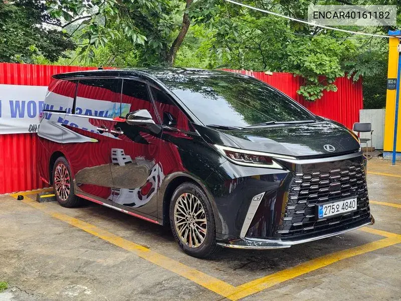 Lexus LM 2025 года выпуска