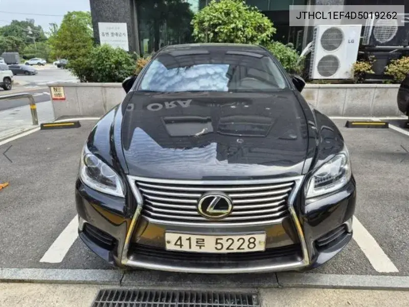 Lexus LS 2013 года выпуска
