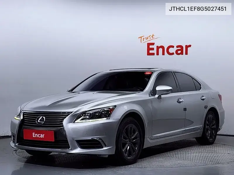 Lexus LS 2016 года выпуска