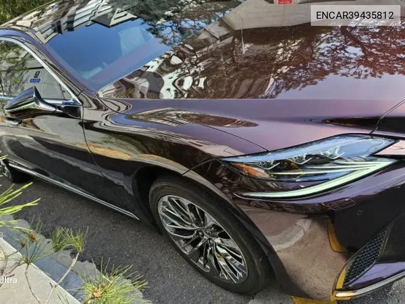 Lexus LS 2017 года выпуска