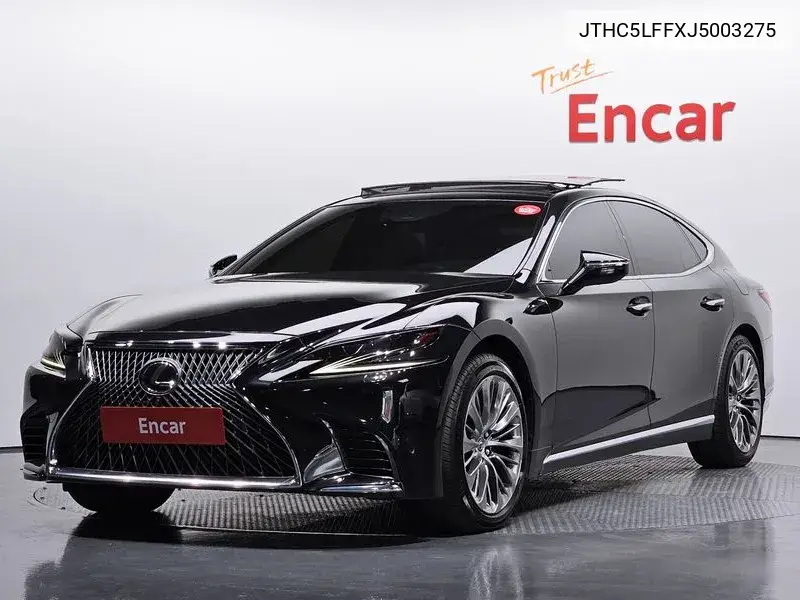 Lexus LS 2018 года выпуска