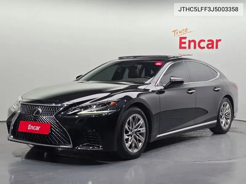 Lexus LS 2018 года выпуска