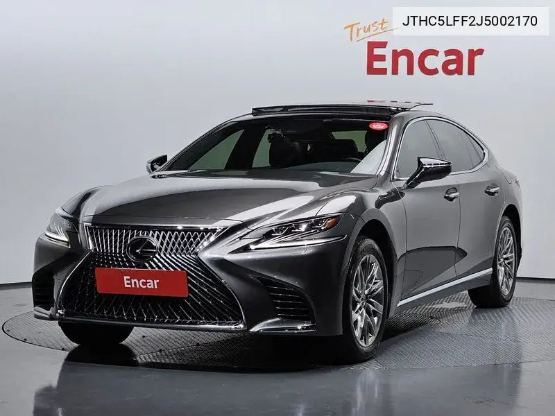 Lexus LS 2018 года выпуска