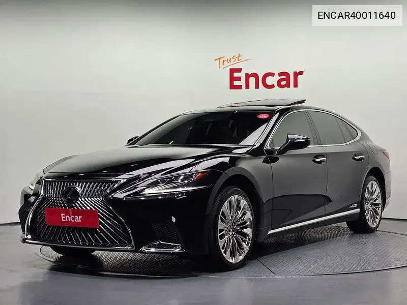 Lexus LS 2018 года выпуска