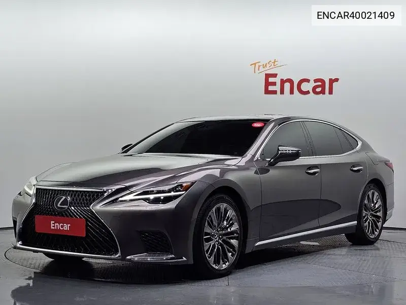 Lexus LS 2021 года выпуска